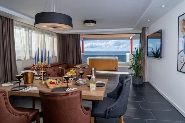 Luxury Çatı Katı Süiti (Penthouse), Deniz Manzaralı, Denize Sıfır