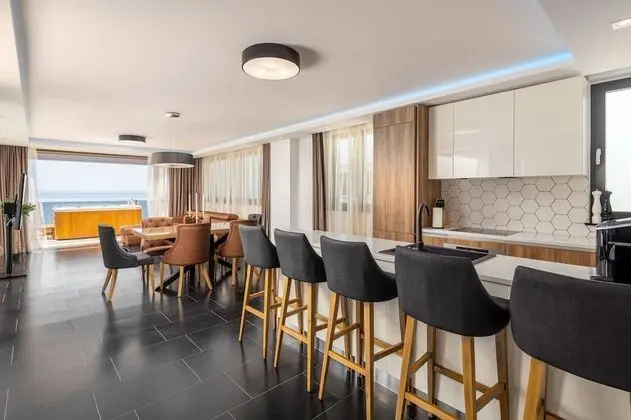 Luxury Çatı Katı Süiti (Penthouse), Deniz Manzaralı, Denize Sıfır