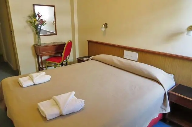 Tek Büyük veya İki Ayrı Yataklı Oda