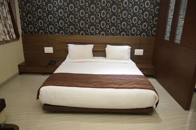 Deluxe Tek Büyük Yataklı Oda, 1 Büyük (Queen) Boy Yatak