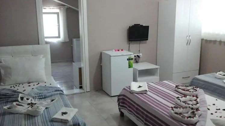Aile Odası, Bahçe Manzaralı, Balkonsuz