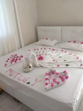 Çift Kişilik, Bahçe Manzaralı
