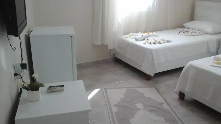Triple, Bahçe Manzaralı