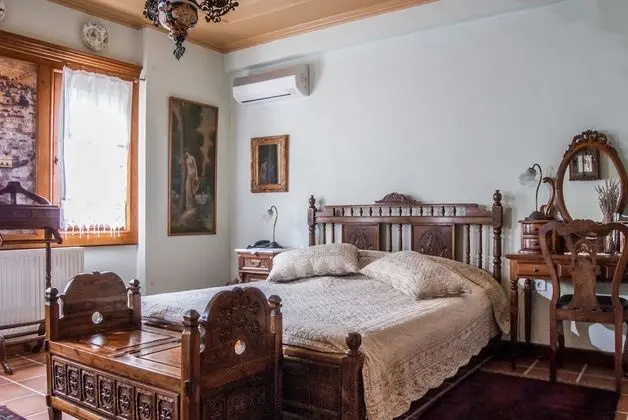 Üç Kişilik Oda, Dağ Manzaralı (Dryopi)