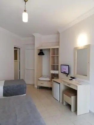 Üç Kişilik Oda