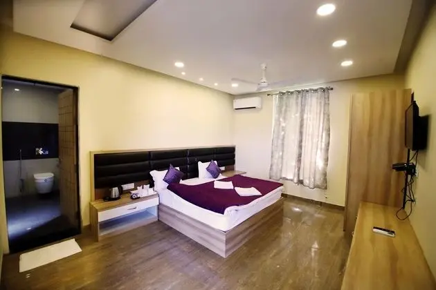 Luxury Tek Büyük Yataklı Oda