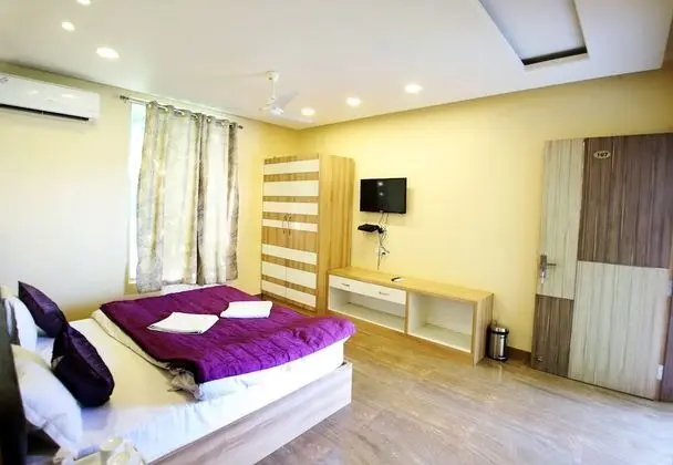 Luxury Tek Büyük Yataklı Oda
