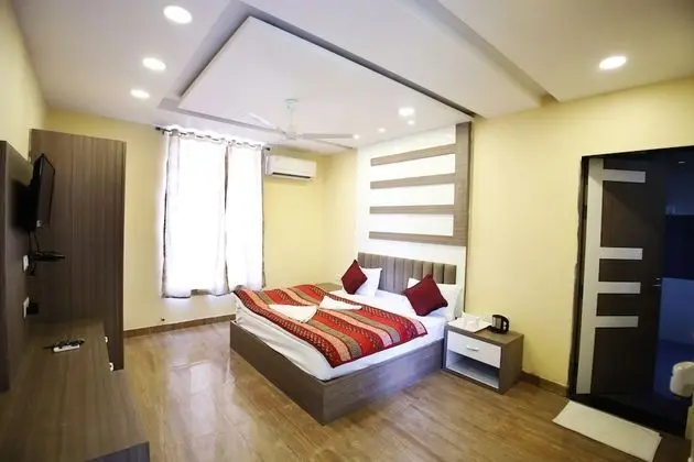Luxury Tek Büyük Yataklı Oda