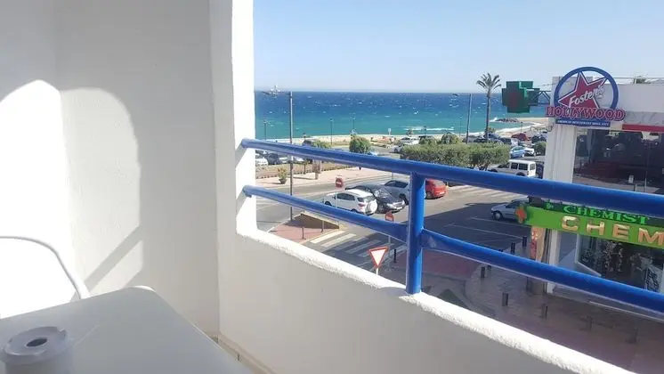 Habitación doble con vistas al mar lateralmente