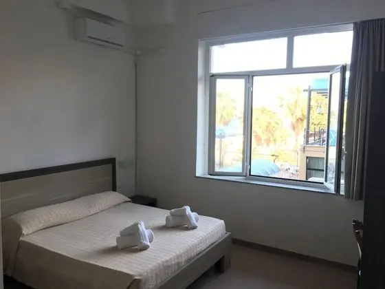 Deluxe Tek Büyük Yataklı Oda, Deniz Manzaralı