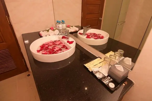 Deluxe Tek Büyük veya İki Ayrı Yataklı Oda