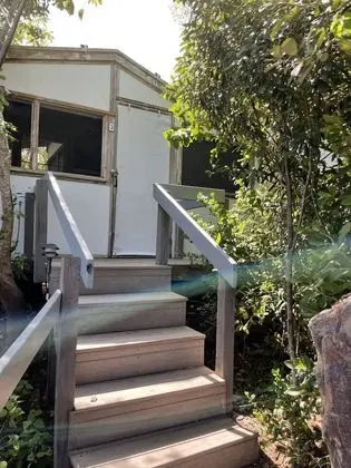 Superior Tree House (1 Queen and Double Futon) With Shared Bathroom