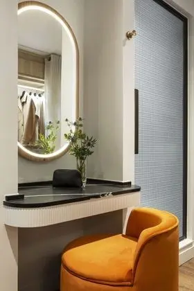 Petite Chamber Riverside View