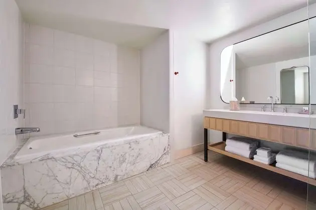 Oda, 1 En Büyük (King) Boy Yatak (Ruby Tower, Strip View, Hearing)