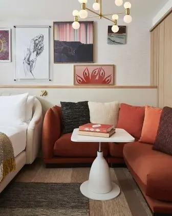 Oda, 1 En Büyük (King) Boy Yatak (Strip View)