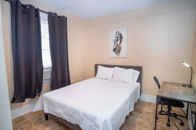 Ev (2 Bedrooms)