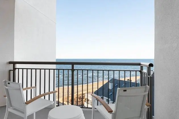 Süit, 1 En Büyük (King) Boy Yatak ve Çekyat, Balkon, Koy Manzaralı