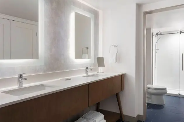 Süit, Birden Çok Yatak, Balkon, Denize Sıfır (Balcony)