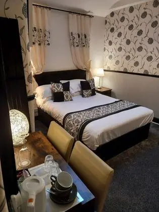 Economy Tek Büyük Yataklı Oda (Room 8)