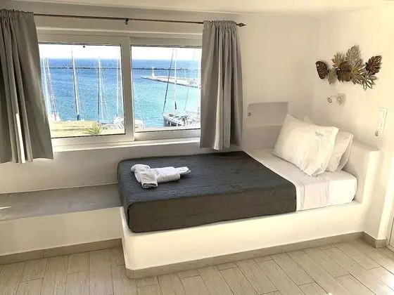 Dört Kişilik Oda, Deniz Manzaralı