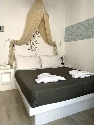 Üç Kişilik Oda