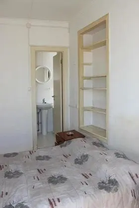 Tek Büyük Yataklı Oda, Ortak Banyo
