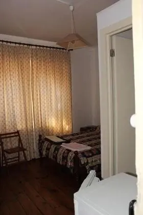 Tek Büyük Yataklı Oda, Ortak Banyo
