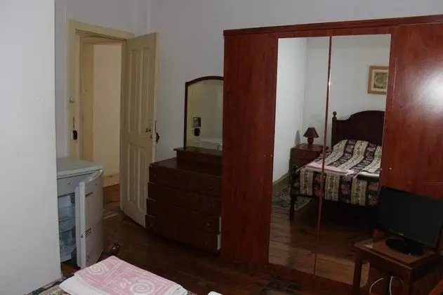 Tek Büyük Yataklı Oda, Ortak Banyo