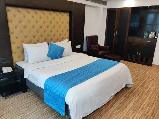 Deluxe Tek Büyük Yataklı Oda, 1 Çift Kişilik Yatak, Sigara İçilmez, Şehir Manzaralı