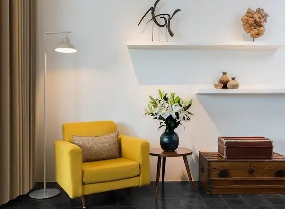 Deluxe Tek Büyük Yataklı Oda, Balkon, Havuz Manzaralı