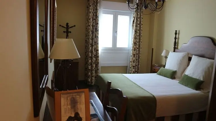 Standard Büyük Yataklı Tek Kişilik Oda