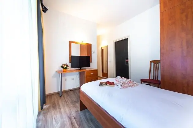 Tek Kişilik Oda, Park Manzaralı