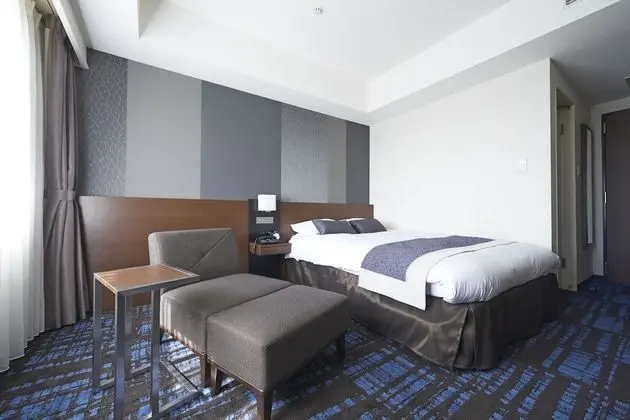 Tek Kişilik Oda, Sigara İçilmez
