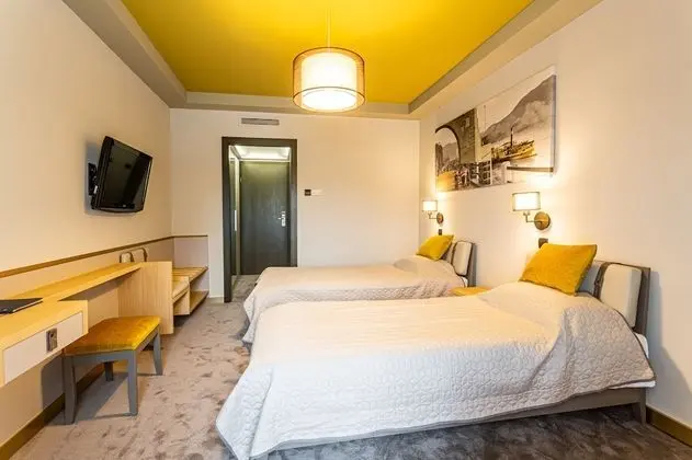 Standard Tek Büyük Yataklı Oda