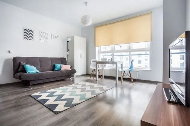 Apart Daire, 1 Çift Kişilik Yatak ve Çekyat (Kaczorowskiego 7/285)