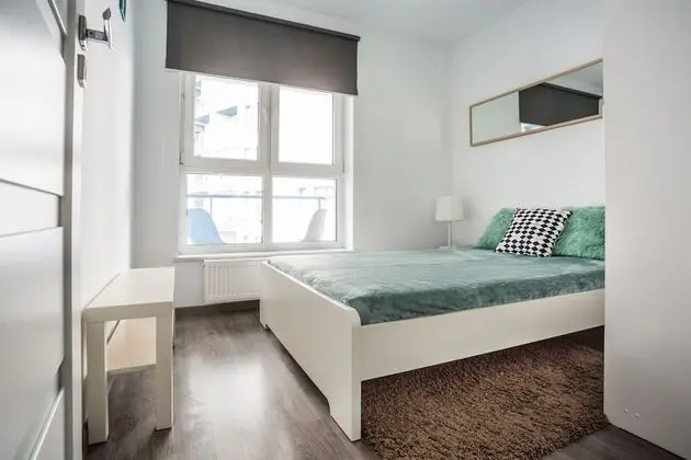 Apart Daire, 1 Çift Kişilik Yatak ve Çekyat (Kaczorowskiego 7/285)