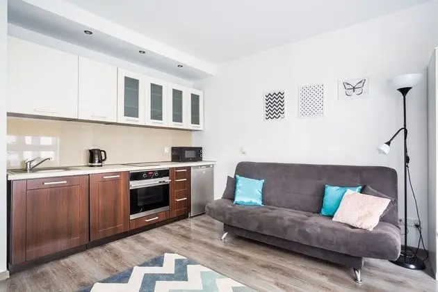 Apart Daire, 1 Çift Kişilik Yatak ve Çekyat (Kaczorowskiego 7/285)
