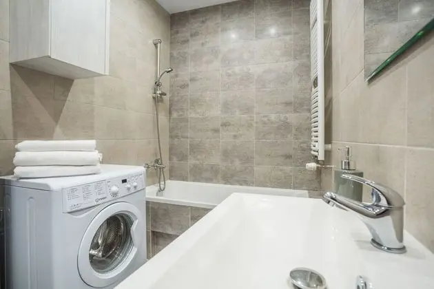 Apart Daire, 1 Çift Kişilik Yatak ve Çekyat (Kaczorowskiego 7/285)