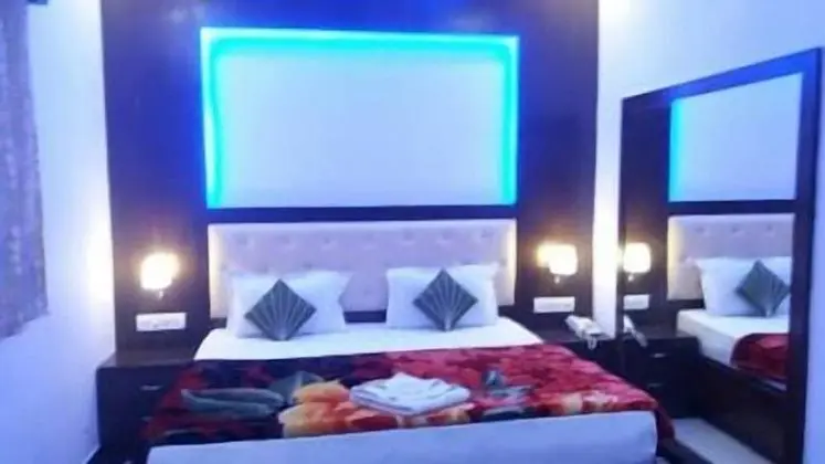 Super Deluxe Room