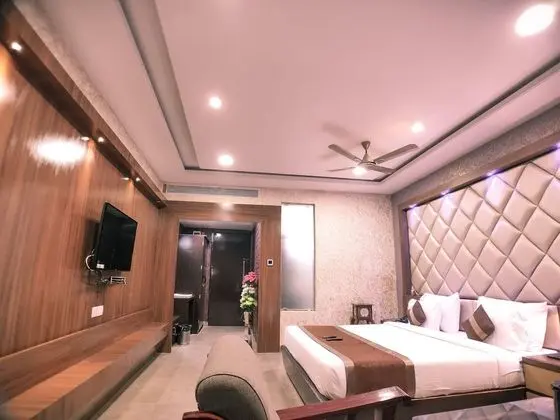 Royal Tek Büyük Yataklı Oda