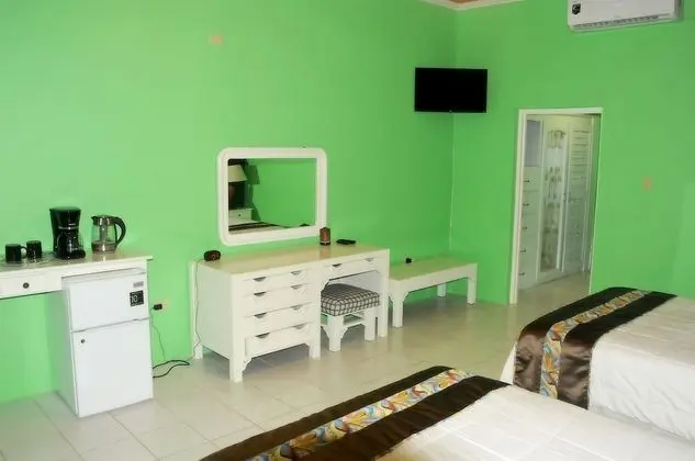 Basic Tek Büyük Yataklı Oda
