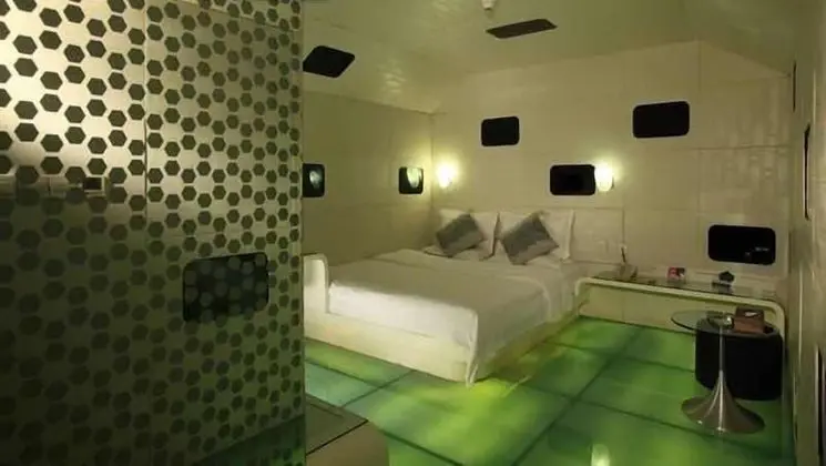 Classic Tek Büyük Yataklı Oda