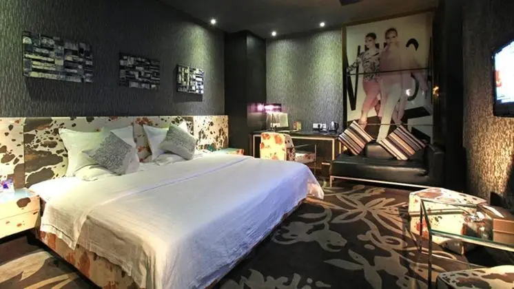 Deluxe Tek Büyük Yataklı Oda