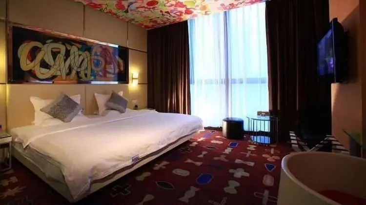 Deluxe Tek Büyük Yataklı Oda