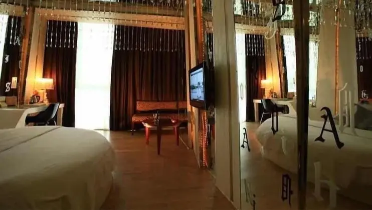 Deluxe Tek Büyük Yataklı Oda