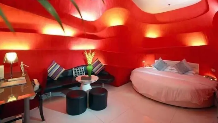 Deluxe Tek Büyük Yataklı Oda