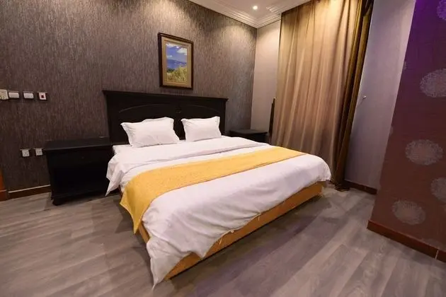 Apartment Two Bedroom With Kitchen