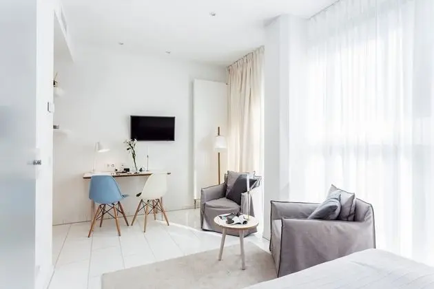 Studio Apartment Senior