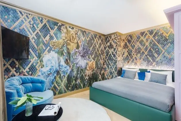 Studio Apartment Senior
