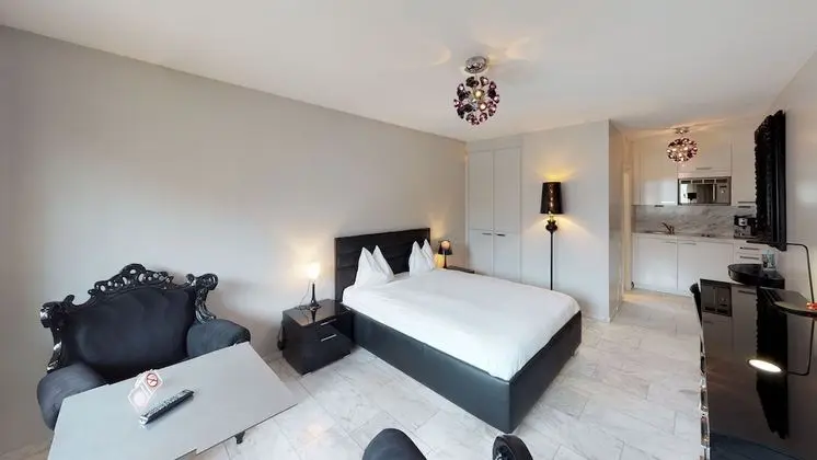Studio Apartment Senior